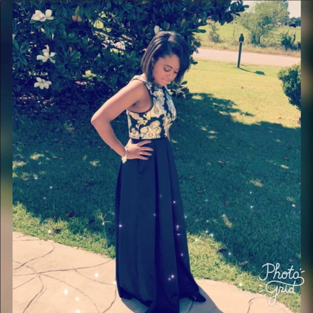Agaci formal gown